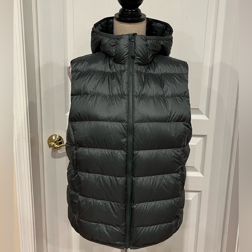 TNA the little puff vest